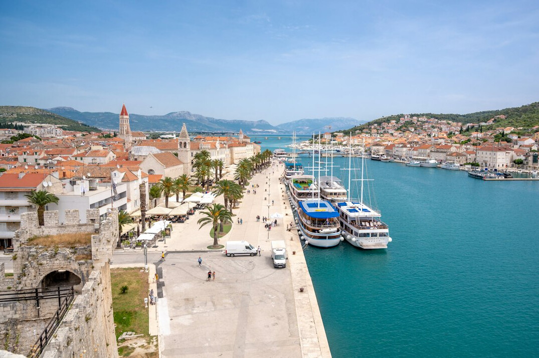 tourists renting car in croatia